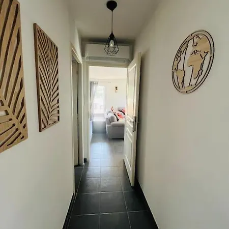 Charmante Avec Piscine Villa