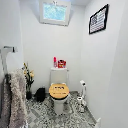 ヴィラ Charmante Avec Piscine *