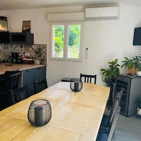 Charmante Avec Piscine Villa